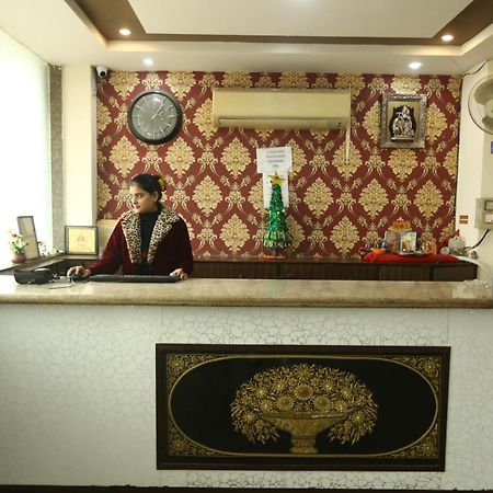 24 Hotel & Resort 아그라 외부 사진