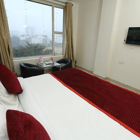 24 Hotel & Resort 아그라 외부 사진