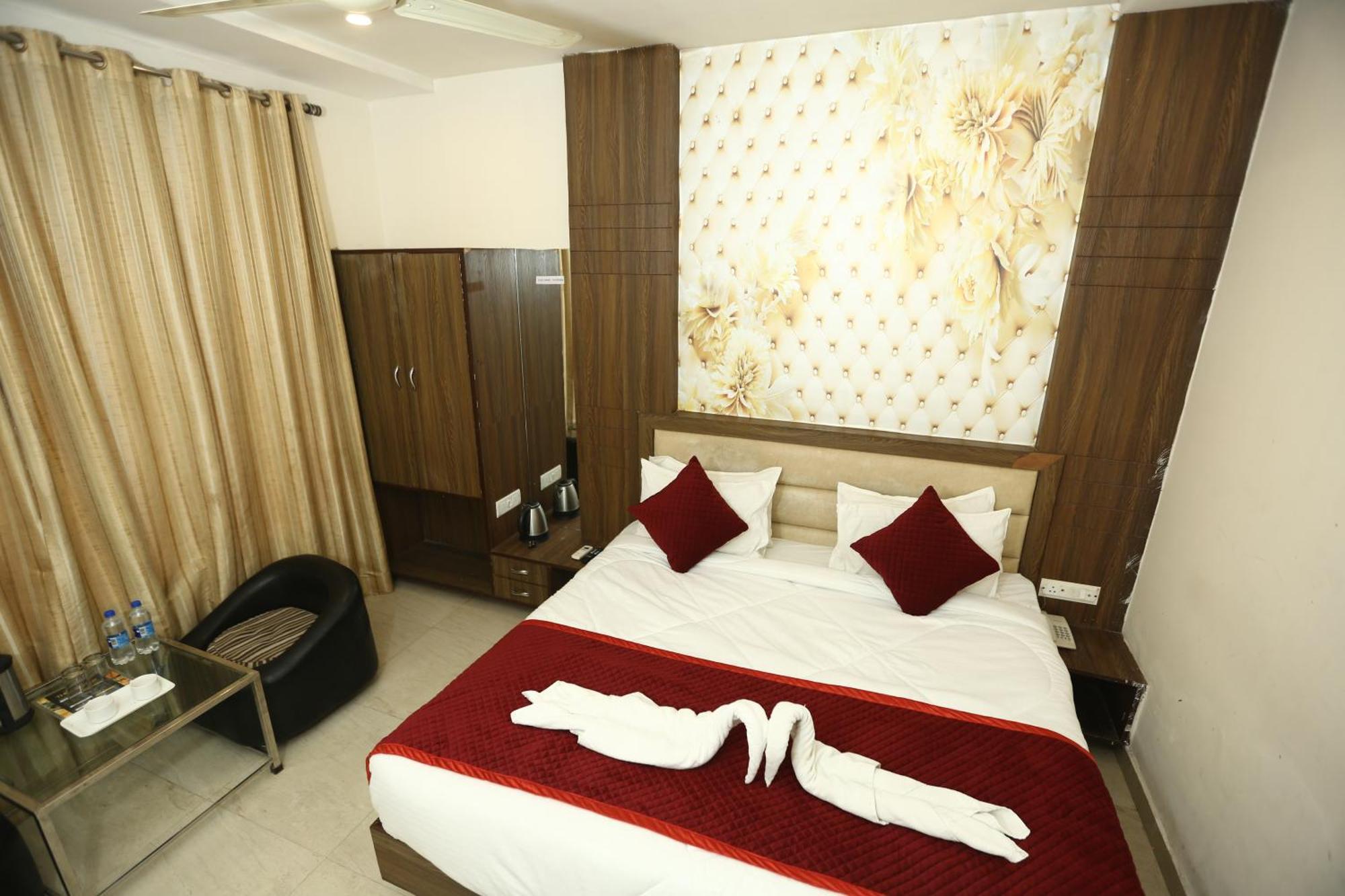 24 Hotel & Resort 아그라 외부 사진