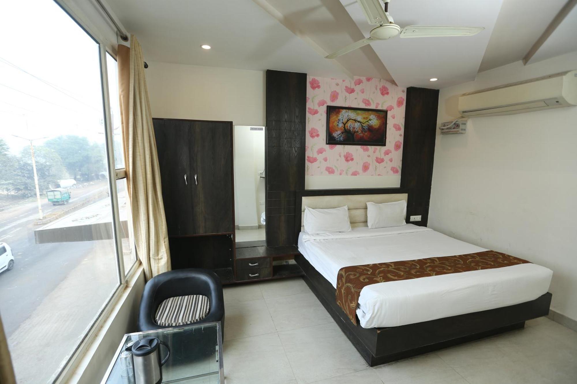 24 Hotel & Resort 아그라 외부 사진