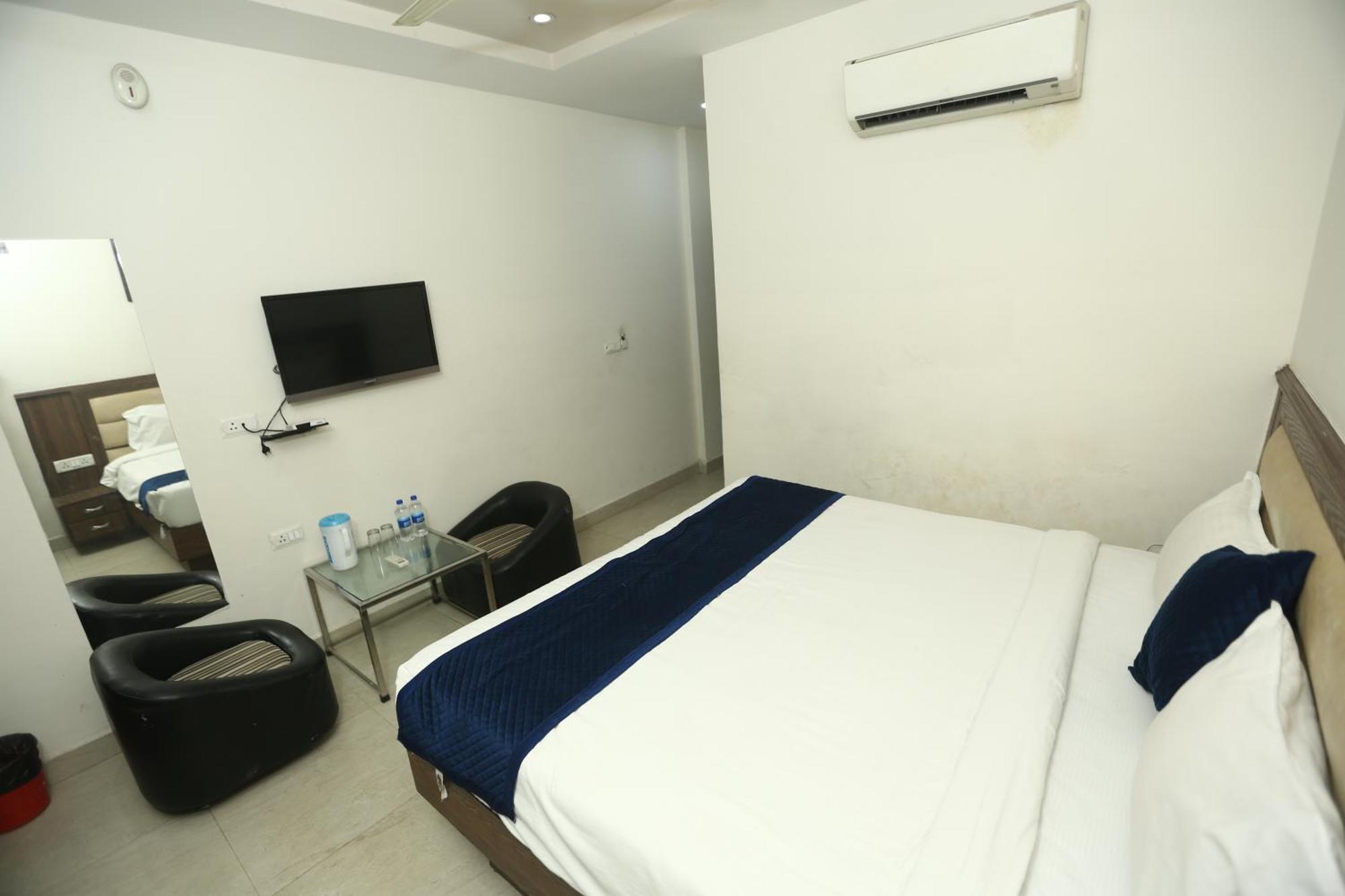 24 Hotel & Resort 아그라 외부 사진