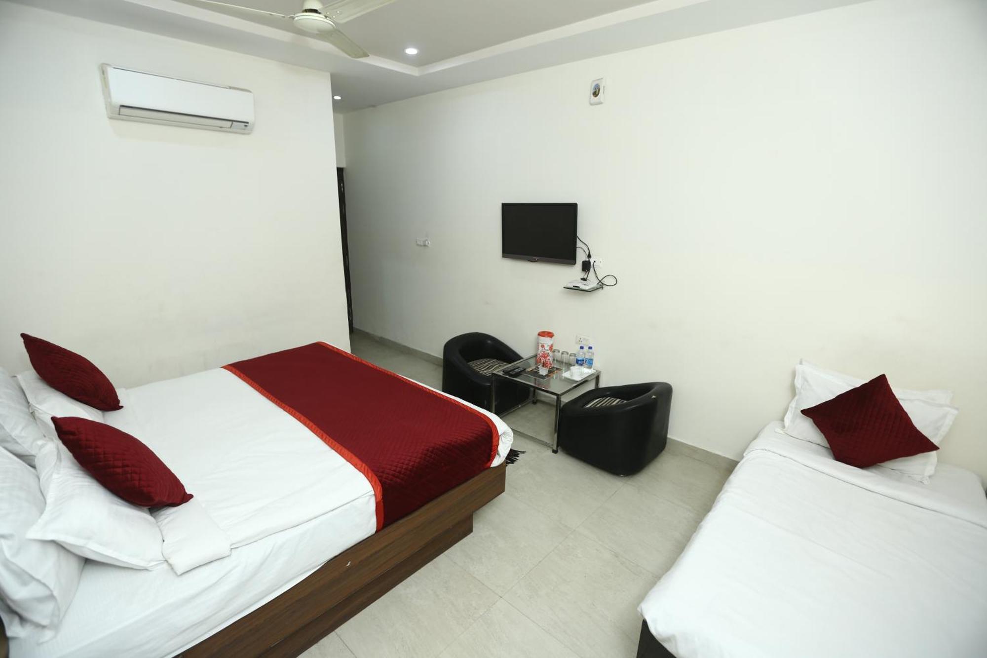 24 Hotel & Resort 아그라 외부 사진